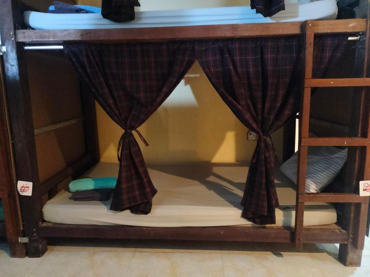 Blue Diamond Hostel Battambang Dış mekan fotoğraf