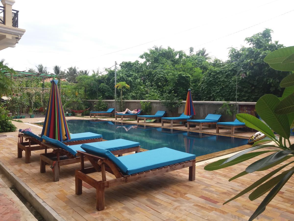 Blue Diamond Hostel Battambang Dış mekan fotoğraf