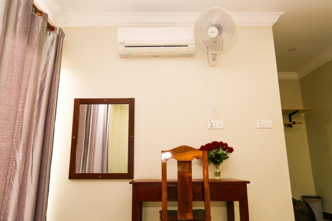 Blue Diamond Hostel Battambang Dış mekan fotoğraf