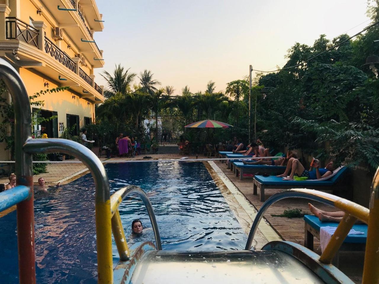Blue Diamond Hostel Battambang Dış mekan fotoğraf